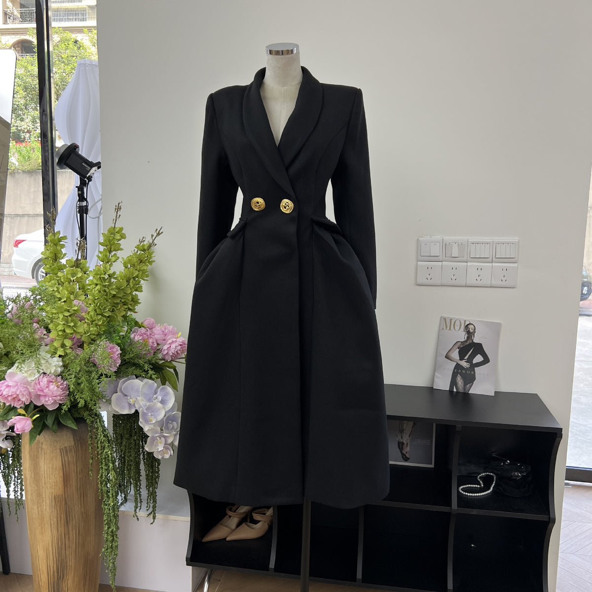Manteau Long Cintrée en Laine – Manteau Élégant Style Britannique à Boucles